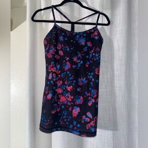 Lululemon gym top